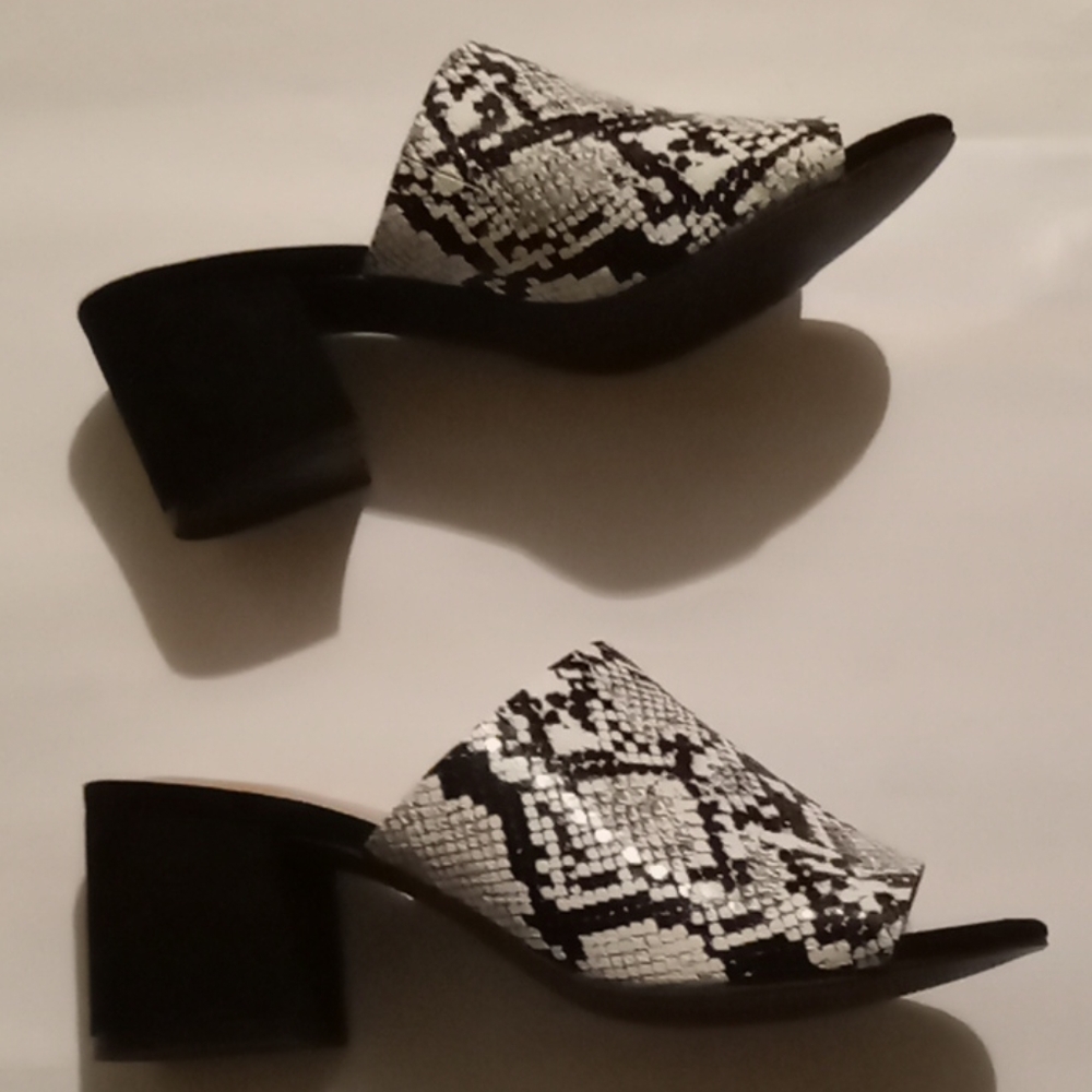 Kelly & Katie sandals size 8 - Picture 2 of 6